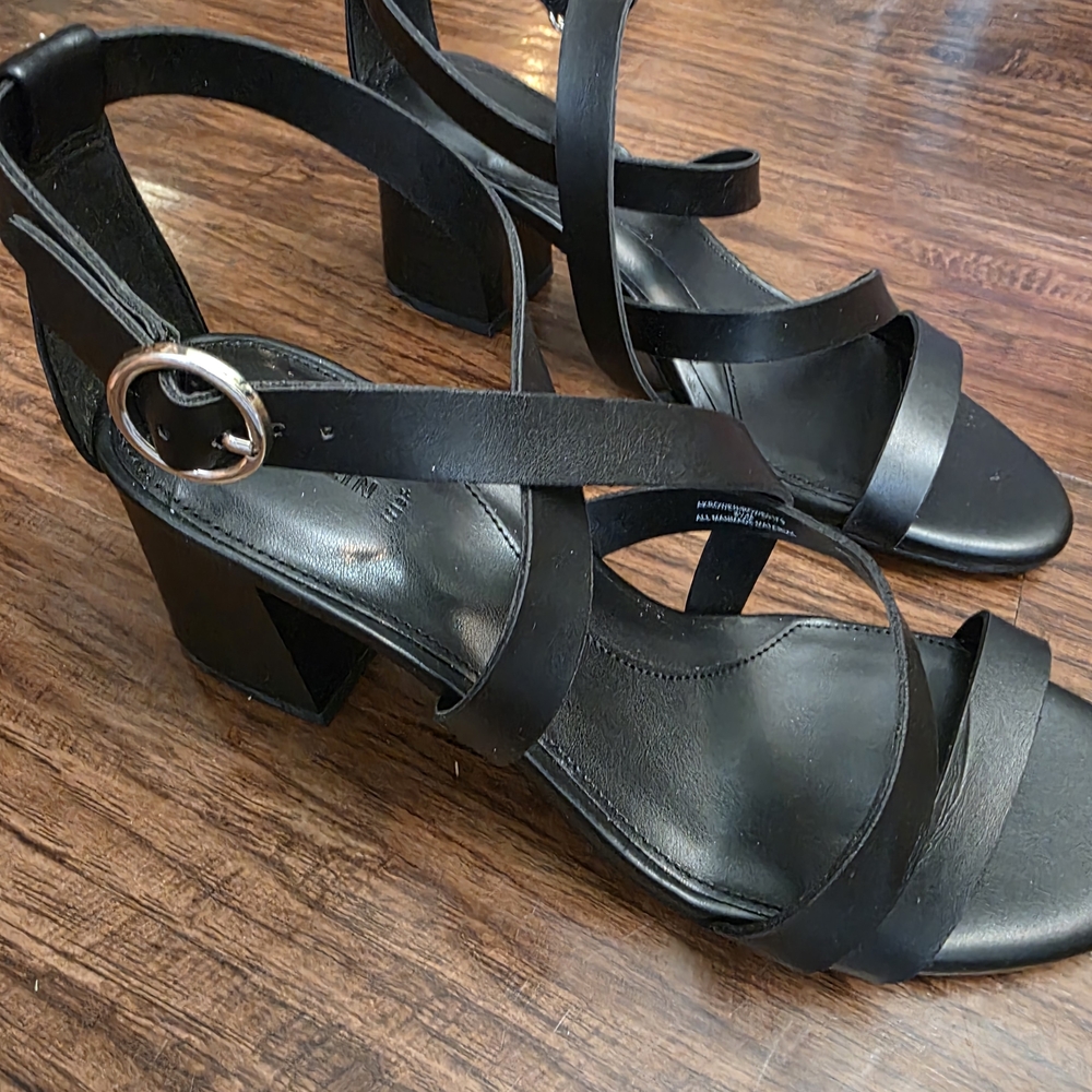 Anne Klein Akrowen Black Strappy Block Heel Sandals‎ 8.5M